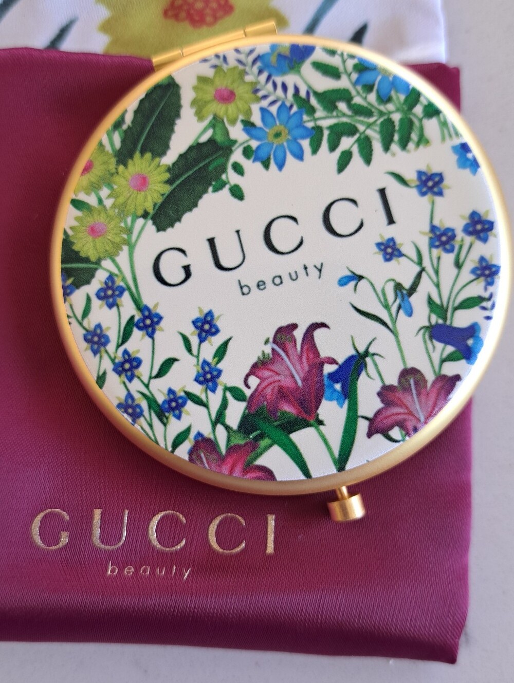 Auth.Gucci Compact Mirror - Picture 1 of 3